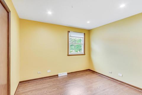 706 Maple Ln, Darien, IL 60561 photo 23