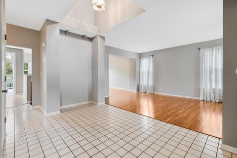 1307 Stonebridge Ct, Bartlett, IL 60103 photo 4