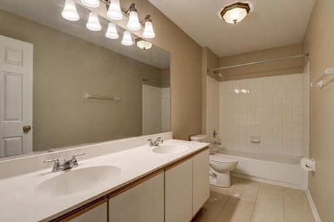 1333 Richmond Ln, Bartlett, IL 60103 photo 4
