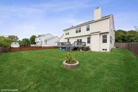 4 Plainview Ct, Bolingbrook, IL 60440 photo 2