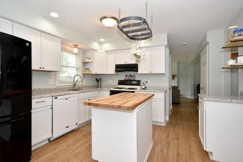1615 Wilson Ave, Wheaton, IL 60189 photo 5