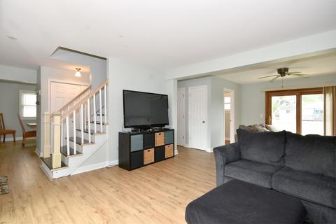 1615 Wilson Ave, Wheaton, IL 60189 photo 3