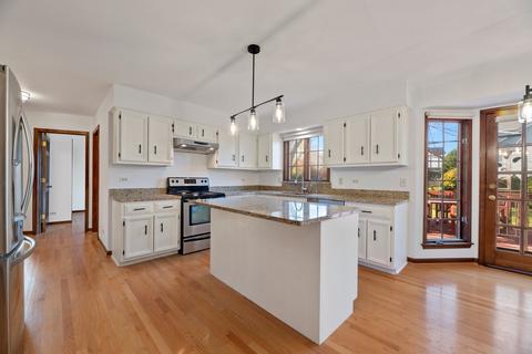 111 Danada Dr, Wheaton, IL 60189 photo 5