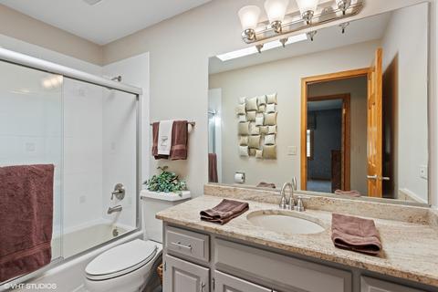 1307 Prestwick Ln, Itasca, IL 60143 photo 19