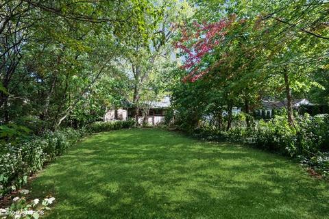 1045 Maple Ave, Evanston, IL 60202 photo 8