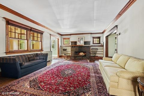 1045 Maple Ave, Evanston, IL 60202 photo 3