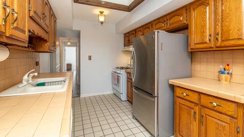 1370 Rosedale Ln, Hoffman Estates, IL 60169 photo 11