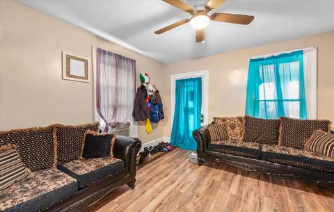 483 Park St, Elgin, IL 60120 photo 5