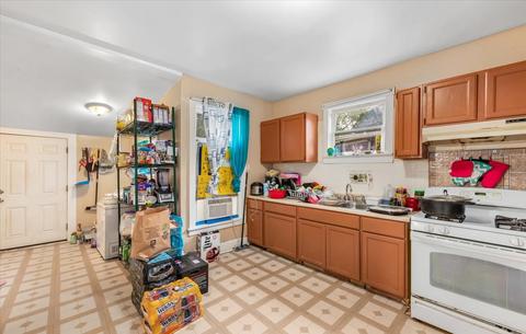 483 Park St, Elgin, IL 60120 photo 10