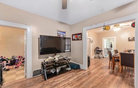 483 Park St, Elgin, IL 60120 photo 6