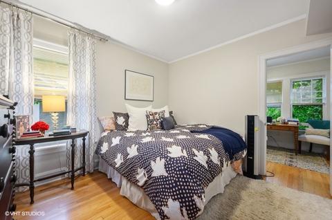 557 Barton Ave, Evanston, IL 60202 photo 19