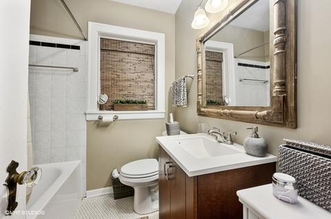 557 Barton Ave, Evanston, IL 60202 photo 13