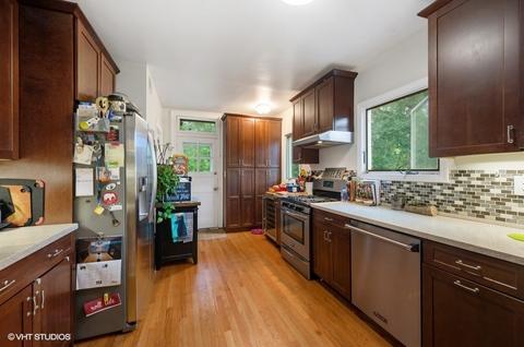 557 Barton Ave, Evanston, IL 60202 photo 18