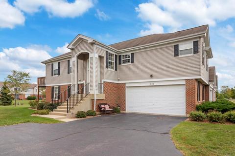 617 Legend Ln, Mchenry, IL 60050 photo 2