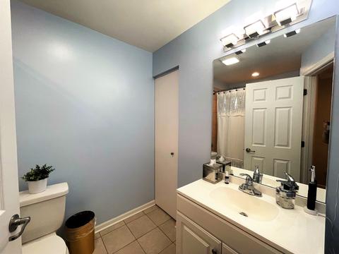 1606 Newburn Ct #B1, Wheeling, IL 60090 photo 17