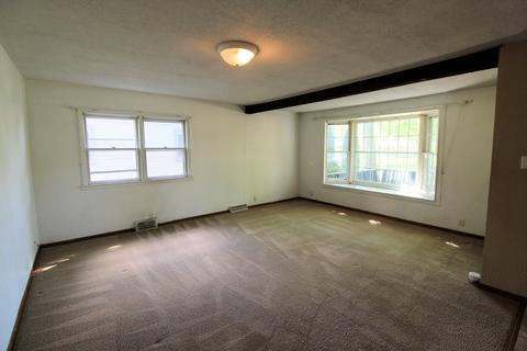 14 Greenlawn Dr, Kankakee, IL 60901 photo 3