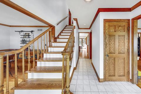2052 Burnham Pl, Wheaton, IL 60189 photo 6