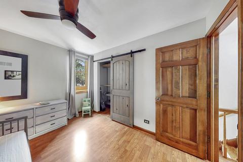 2052 Burnham Pl, Wheaton, IL 60189 photo 23