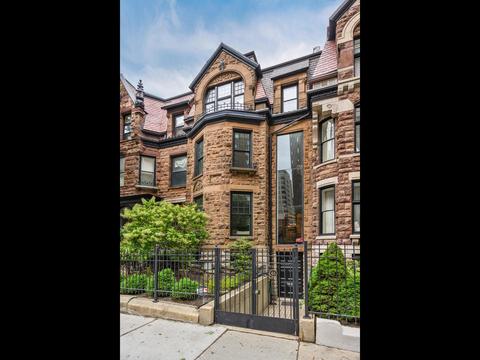 46 E Schiller St, Chicago, IL 60610 photo 1