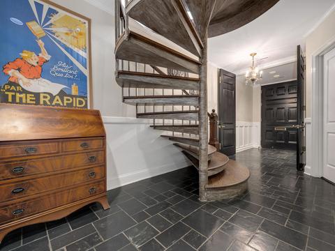 46 E Schiller St, Chicago, IL 60610 photo 24
