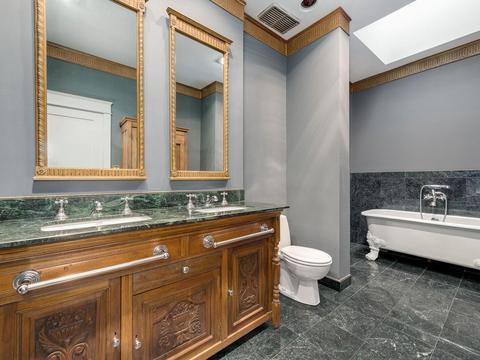 46 E Schiller St, Chicago, IL 60610 photo 20