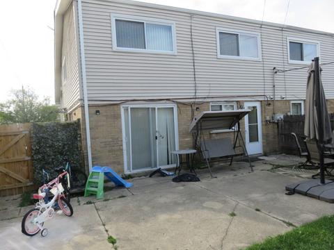 9341 Cedar Ln, Des Plaines, IL 60016 photo 23