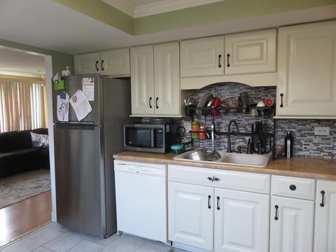 9341 Cedar Ln, Des Plaines, IL 60016 photo 12