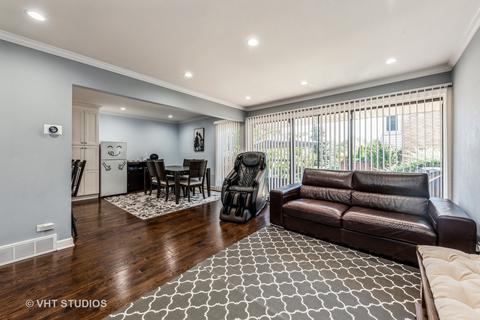 369 Willow Tree Ct, Hoffman Estates, IL 60169 photo 3