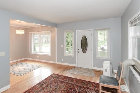 1379 E Lincoln Ave, Des Plaines, IL 60016 photo 6