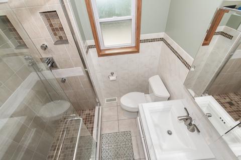 1379 E Lincoln Ave, Des Plaines, IL 60016 photo 13