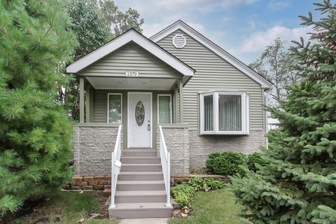 1379 E Lincoln Ave, Des Plaines, IL 60016 photo 1