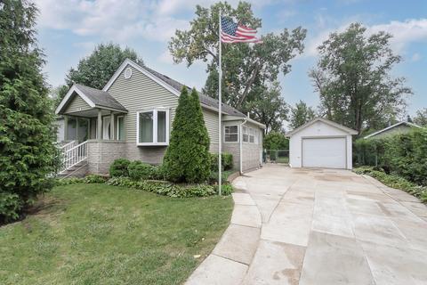 1379 E Lincoln Ave, Des Plaines, IL 60016 photo 2