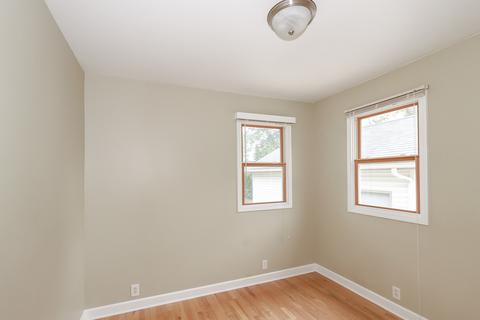 1379 E Lincoln Ave, Des Plaines, IL 60016 photo 14