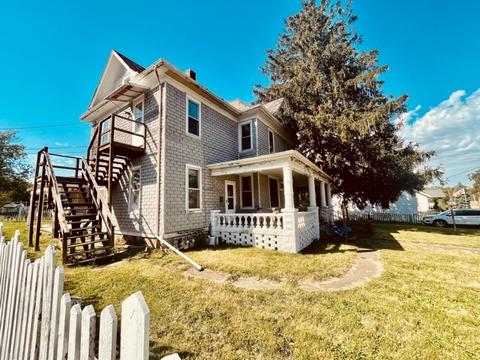 507 S Morris Ave, Bloomington, IL 61701 photo 2