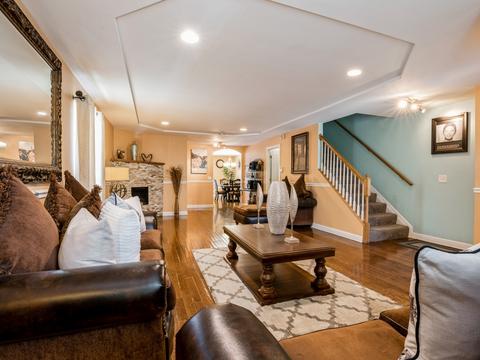 7415 S Champlain Ave, Chicago, IL 60619 photo 4
