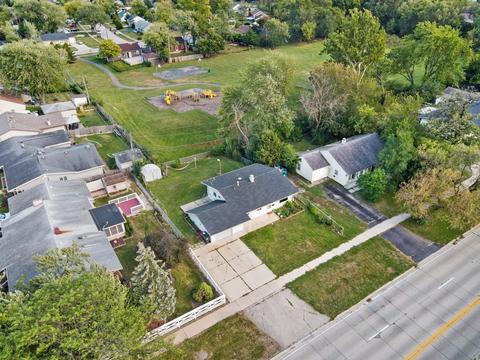 913 S Bartlett Rd, Streamwood, IL 60107 photo 22