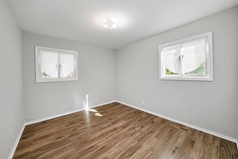 913 S Bartlett Rd, Streamwood, IL 60107 photo 17