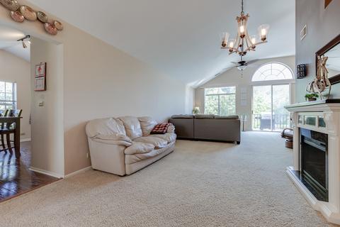 331 Ashford Cir #2, Bartlett, IL 60103 photo 5