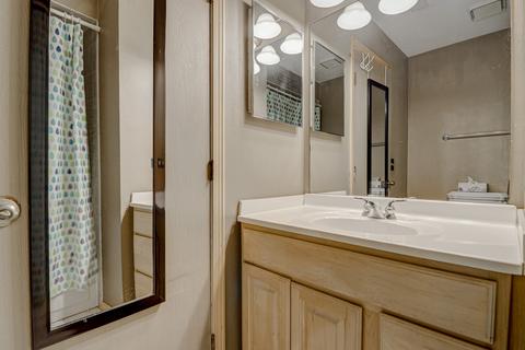673 Thorntree Ct #C2, Bartlett, IL 60103 photo 11