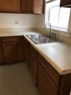 452 Hendee St, Elgin, IL 60123 photo 9