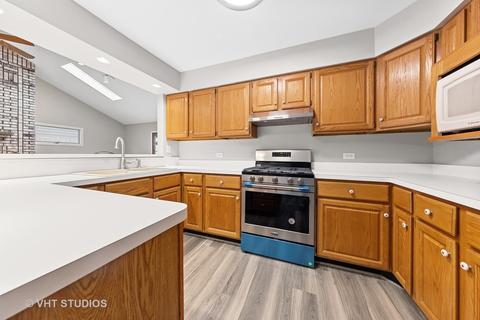918 Wakeman Ave, Wheaton, IL 60187 photo 8