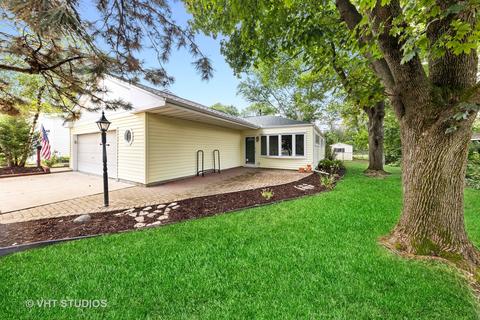 918 Wakeman Ave, Wheaton, IL 60187 photo 1