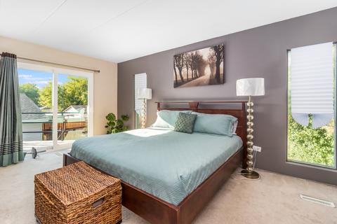 920 E Gladys Ave, Addison, IL 60101 photo 9