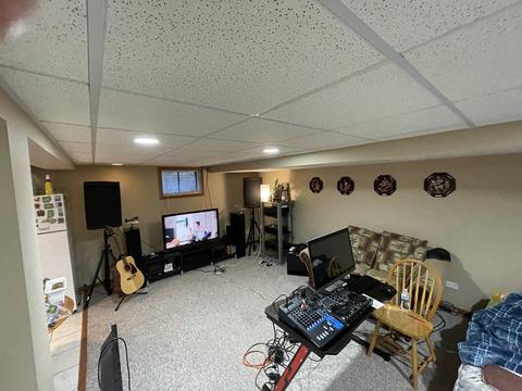 760 Beau Dr, Des Plaines, IL 60016 photo 2