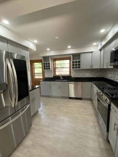 457 Preston Ave, Elgin, IL 60120 photo 4