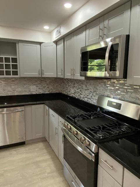 457 Preston Ave, Elgin, IL 60120 photo 6