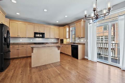 127 Spring Ave, Naperville, IL 60540 photo 3