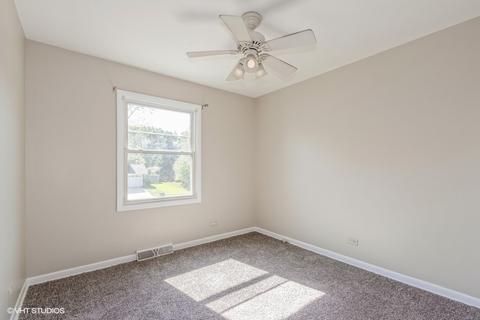 990 Harrison Ln, Hoffman Estates, IL 60192 photo 19