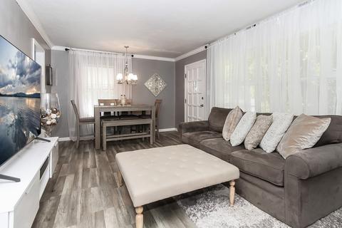 703 S Gables Blvd, Wheaton, IL 60189 photo 7