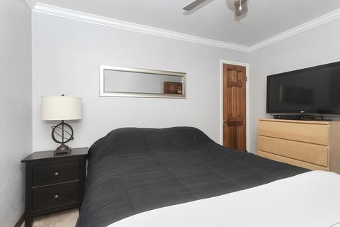 703 S Gables Blvd, Wheaton, IL 60189 photo 19